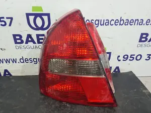 Foto de PILOTO TRASERO IZQUIERDO MITSUBISHI CARISMA BERLINA 4 (DA0) referencia 151085 foto 1