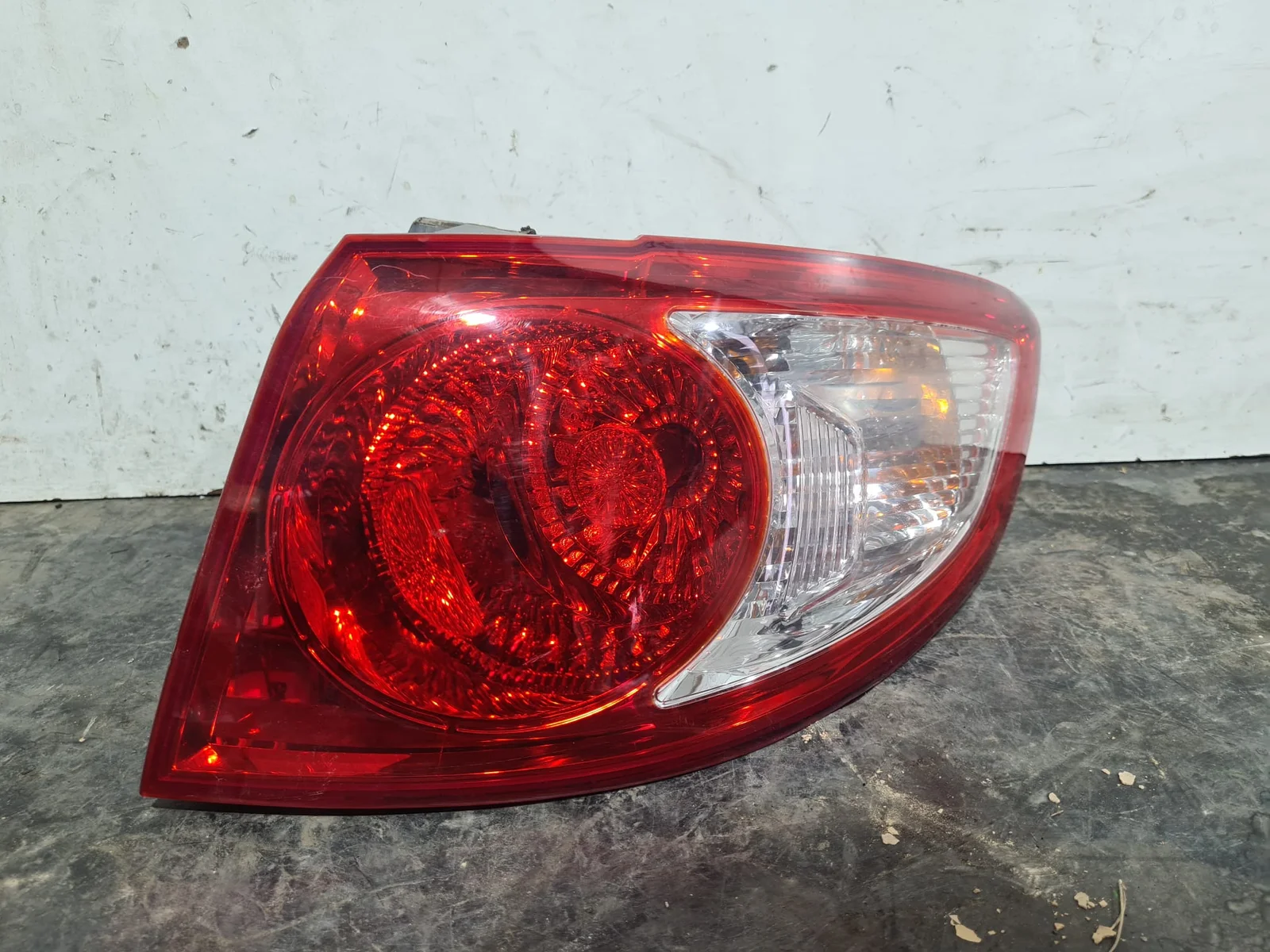 Foto de PILOTO TRASERO DERECHO HYUNDAI SANTA FE (CM) referencia 924022B0R
