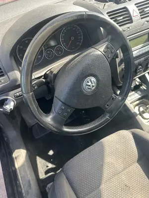 Foto de VOLANTE VOLKSWAGEN GOLF V (1K1)(10.2003)