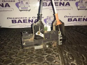 Foto de CERRADURA PUERTA TRASERA IZQUIERDA SIN MARCA SIN MODELO
