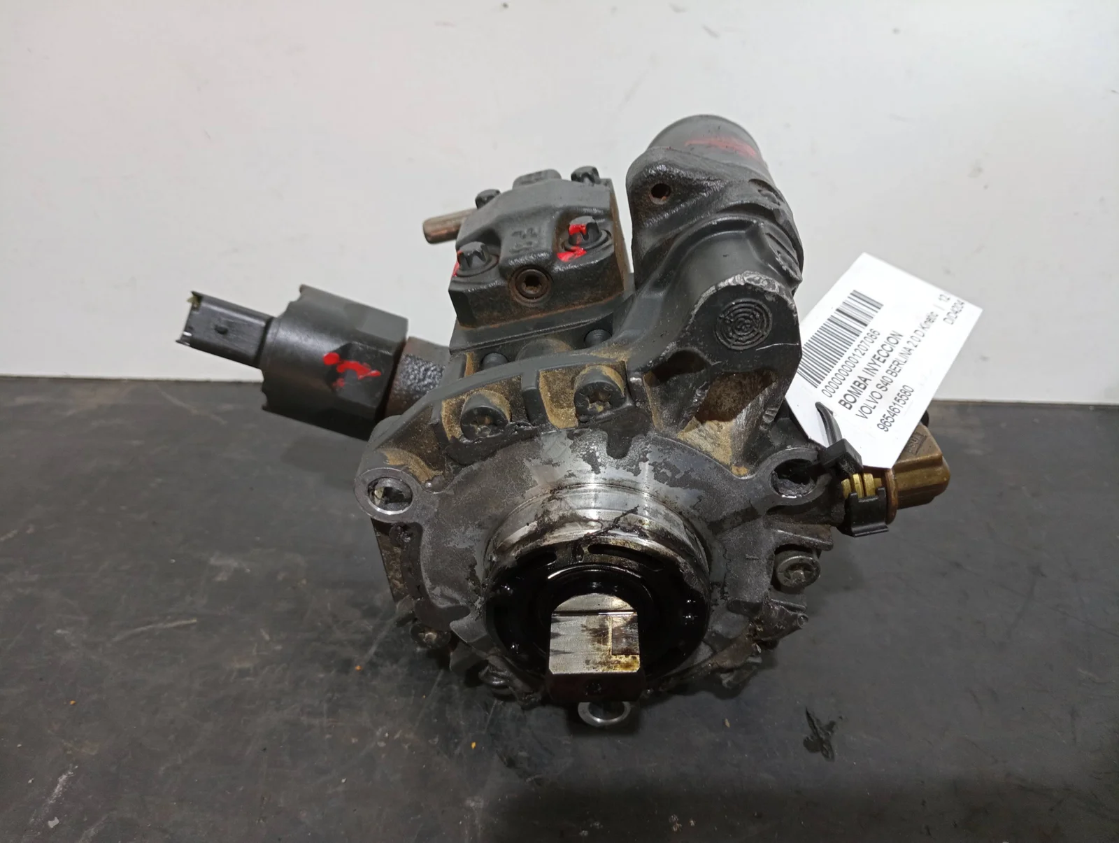 Foto de BOMBA INYECCION VOLVO S40 BERLINA referencia 9654615580