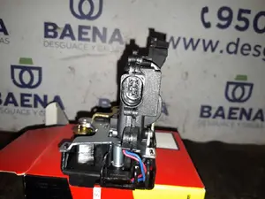 Foto de CERRADURA PUERTA TRASERA DERECHA SIN MARCA SIN MODELO referencia 3B4839016A foto 2