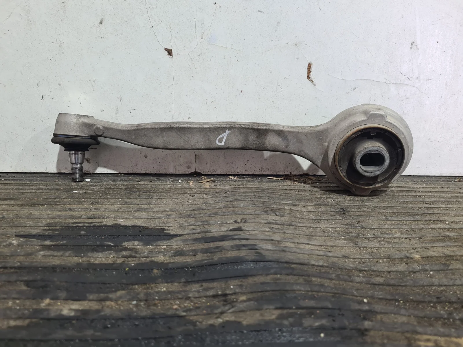 Foto de BRAZO SUSPENSION DELANTERO DERECHO MERCEDES-BENZ CLASE C (BM 203) BERLINA