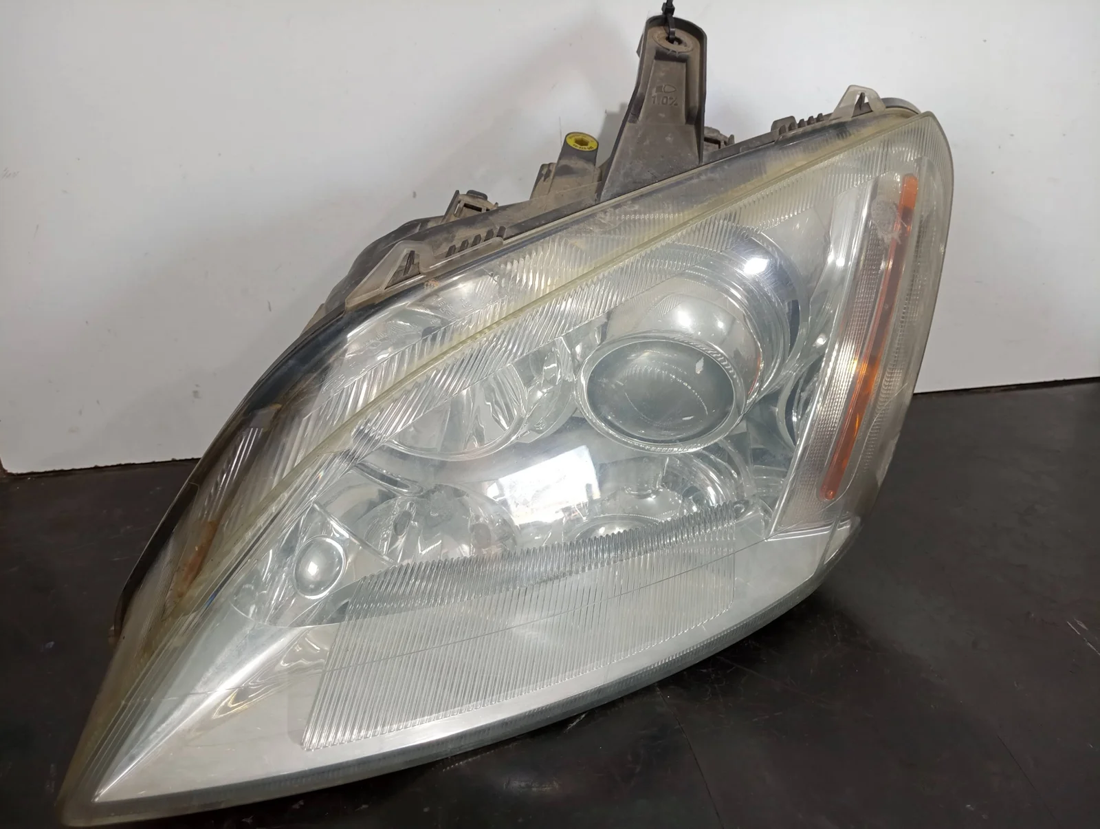Foto de FARO IZQUIERDO FORD FOCUS C-MAX (CAP)(2003) referencia 270605
