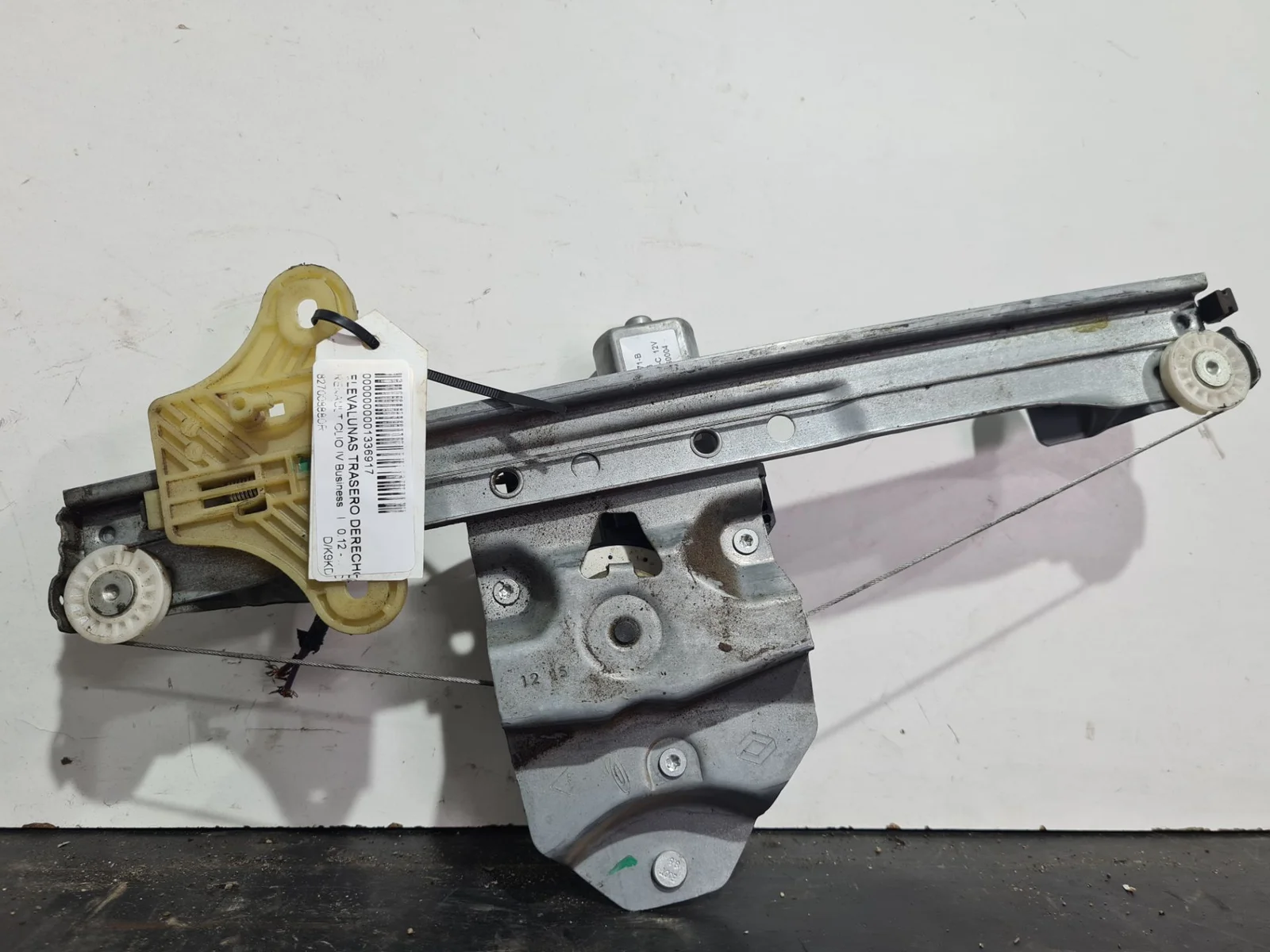 Foto de ELEVALUNAS TRASERO DERECHO RENAULT CLIO IV referencia 827008880R