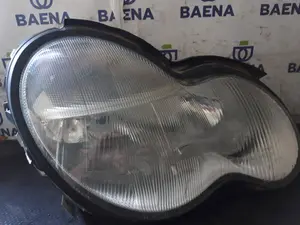 Foto de FARO DERECHO MERCEDES-BENZ CLASE C (BM 203) BERLINA foto 1