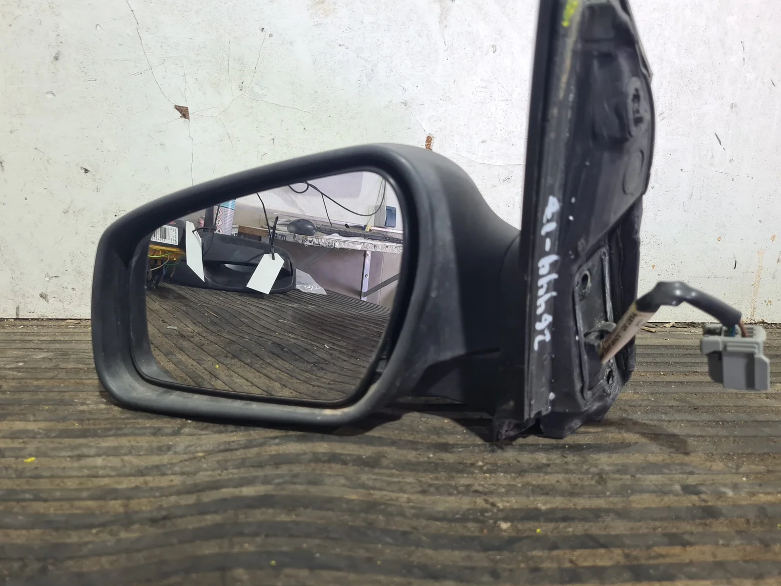 Foto de RETROVISOR IZQUIERDO FORD FOCUS BERLINA (CAP) referencia 22836289