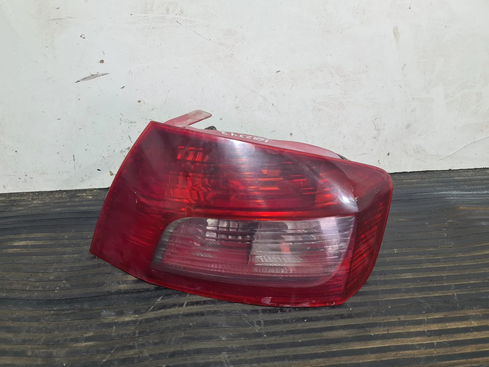 Foto de PILOTO TRASERO DERECHO PEUGEOT 407