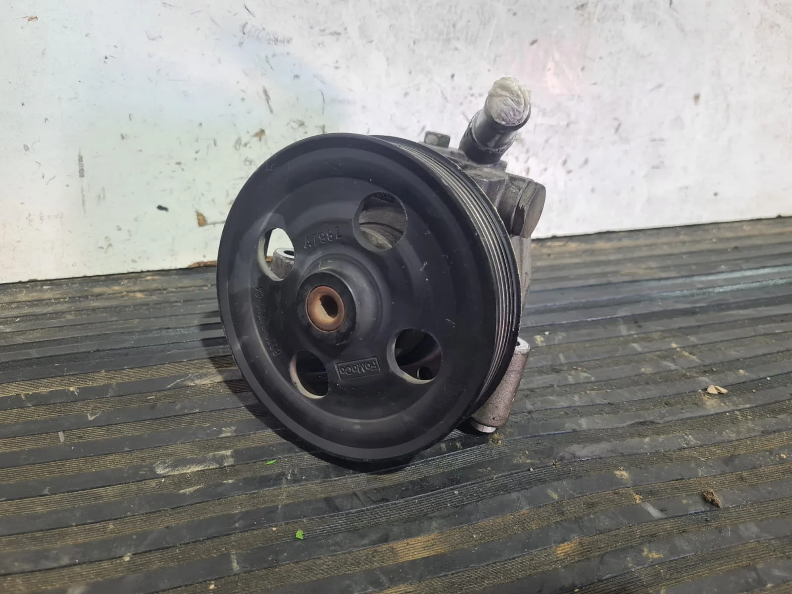 Foto de BOMBA DIRECCION FORD MONDEO BERLINA (CA2) referencia 6G913A696CD