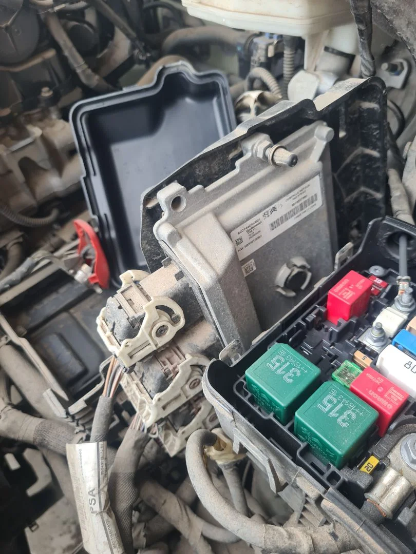 Foto de CENTRALITA MOTOR UCE CITROEN C3
