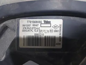 Foto de FARO IZQUIERDO RENAULT KANGOO I (F/KC0) referencia 770169086 foto 3