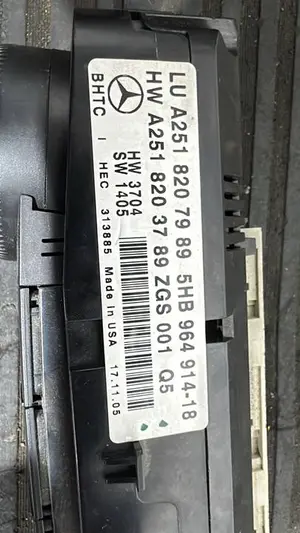 Foto de MANDO CALEFACCION / AIRE ACONDICIONADO MERCEDES-BENZ CLASE ML (BM 164) referencia A2518207989 foto 3