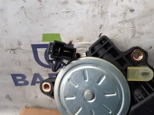 Foto de MOTOR ELEVALUNAS TRASERO IZQUIERDO SIN MARCA SIN MODELO referencia 96627081 foto 3