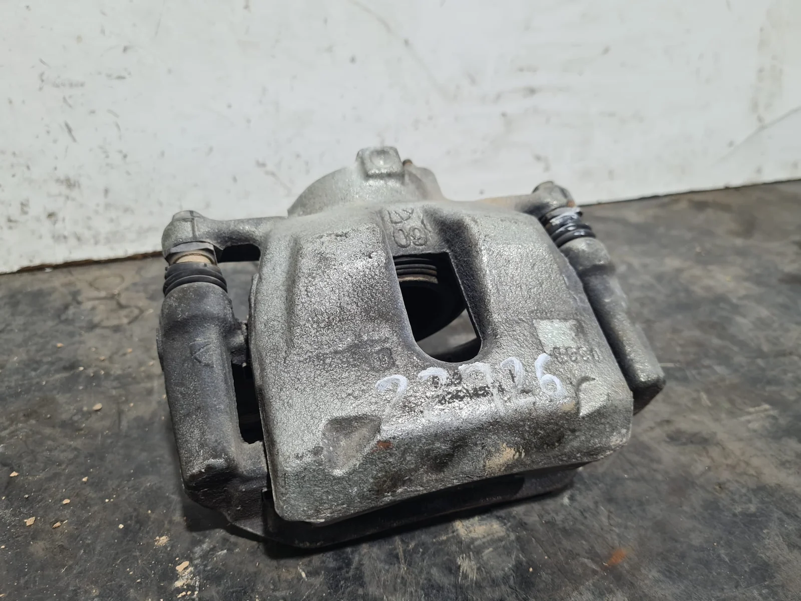Foto de PINZA DE FRENO DELANTERA DERECHA TOYOTA C-HR (X10)