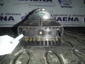 Foto de MANDO LUCES SIN MARCA SIN MODELO referencia 8E0941531A foto 2