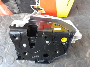 Foto de CERRADURA PUERTA DELANTERA DERECHA SEAT LEON (1P1) referencia 1P1837016 foto 2