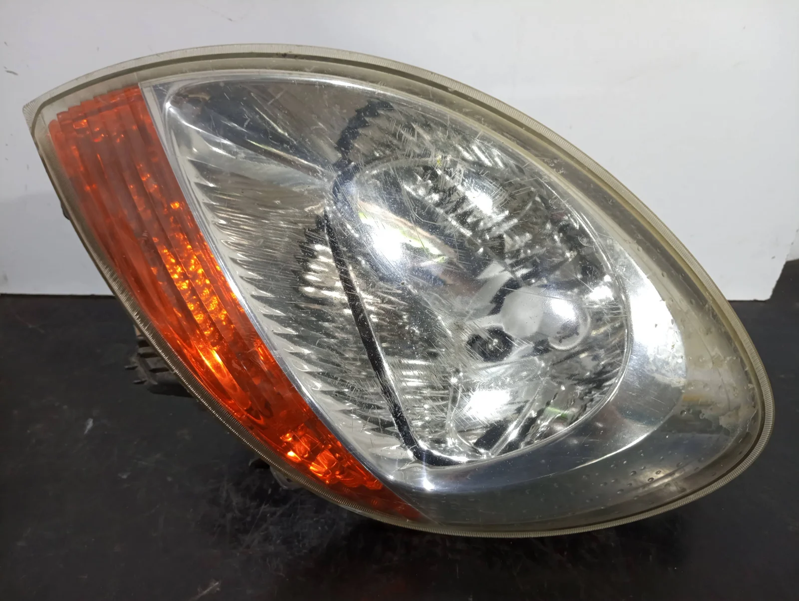 Foto de FARO IZQUIERDO SIN MARCA SIN MODELO referencia 8200150614
