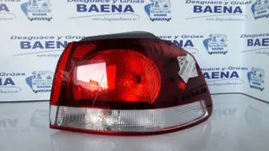 Foto de PILOTO TRASERO DERECHO SIN MARCA SIN MODELO referencia 5K0945096F