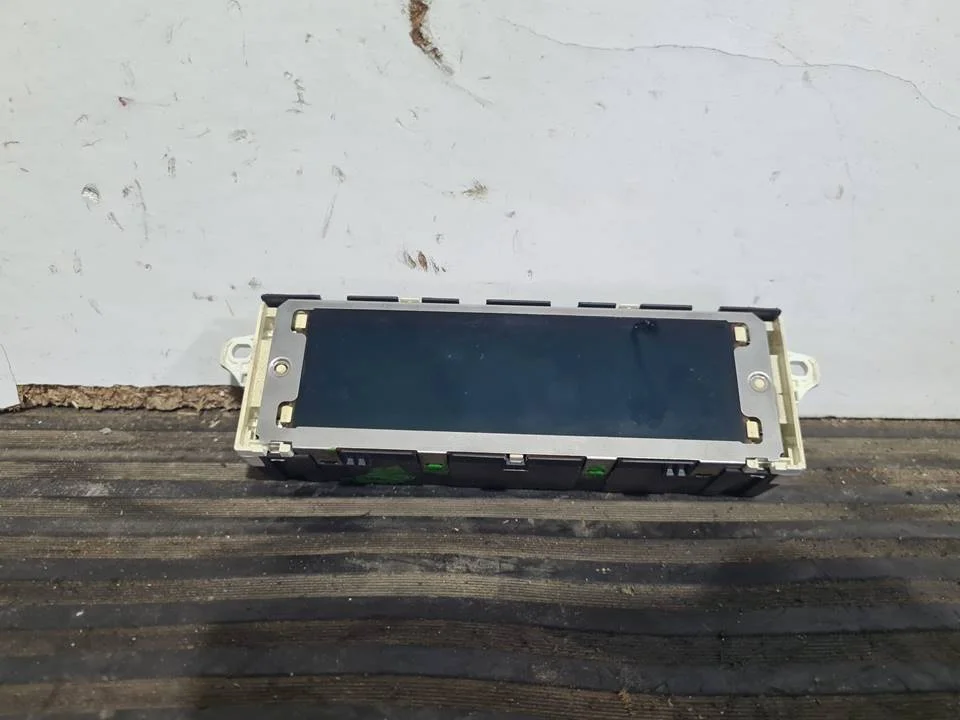 Foto de PANTALLA MULTIFUNCION PEUGEOT 407 referencia 96646442