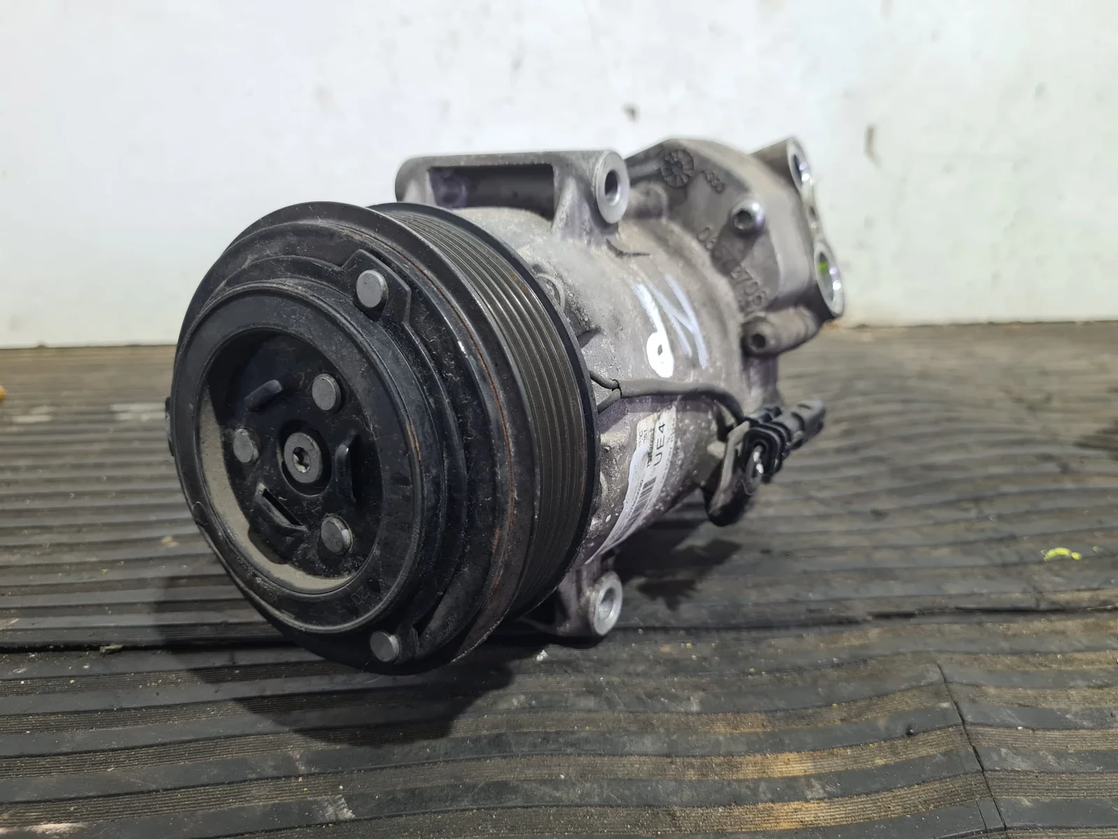 Foto de COMPRESOR AIRE ACONDICIONADO CHEVROLET CRUZE referencia 133120032