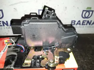 Foto de CERRADURA PUERTA DELANTERA IZQUIERDA SIN MARCA SIN MODELO referencia 3B1837015A