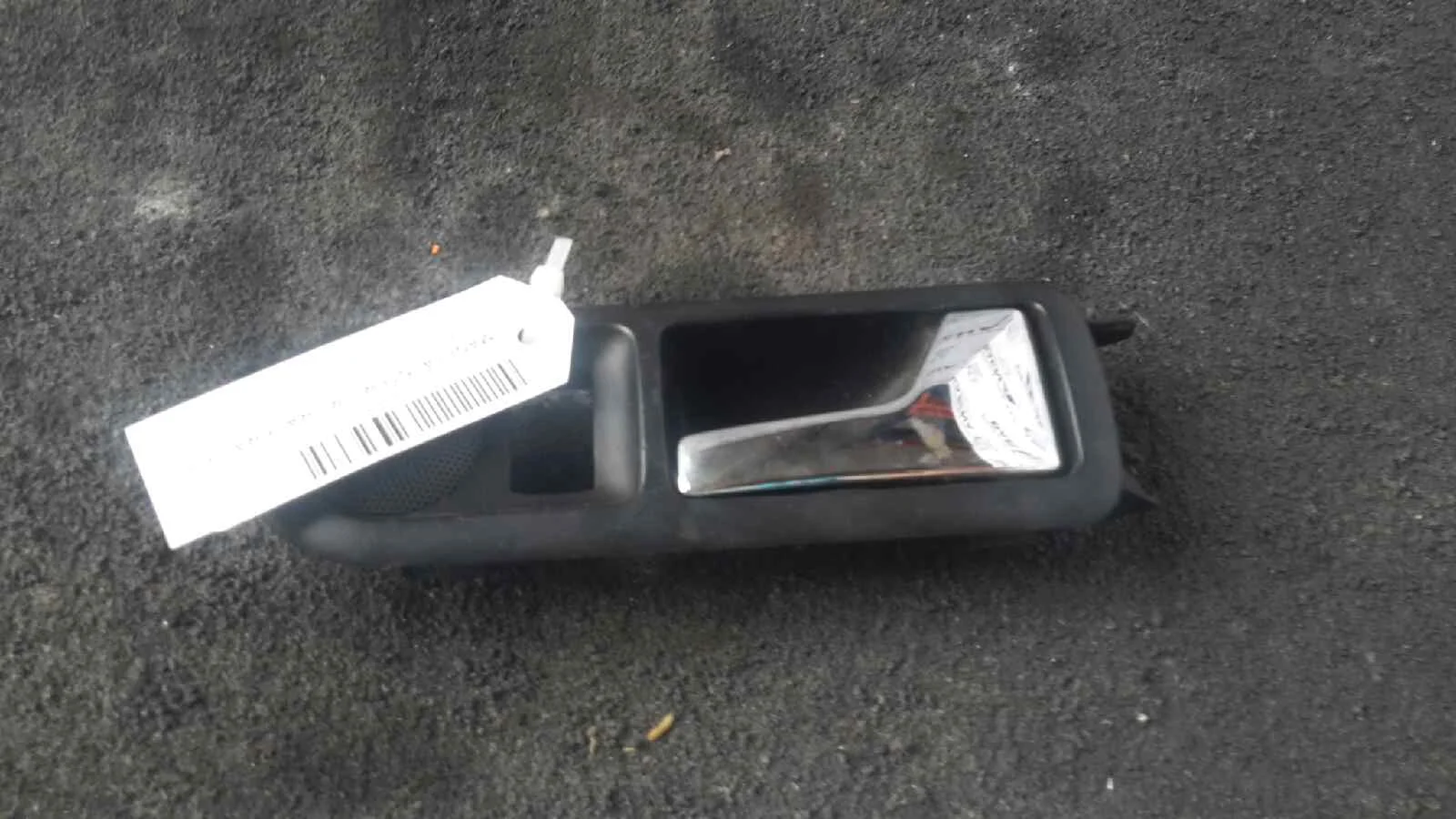 Foto de MANETA INTERIOR TRASERA DERECHA SIN MARCA SIN MODELO referencia 3B0839114