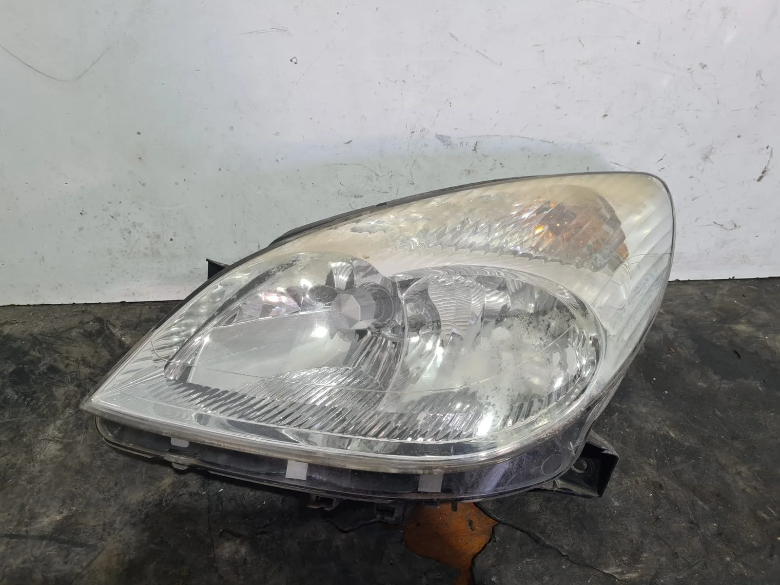 Foto de FARO IZQUIERDO CITROEN C5 BERLINA referencia 9362664880