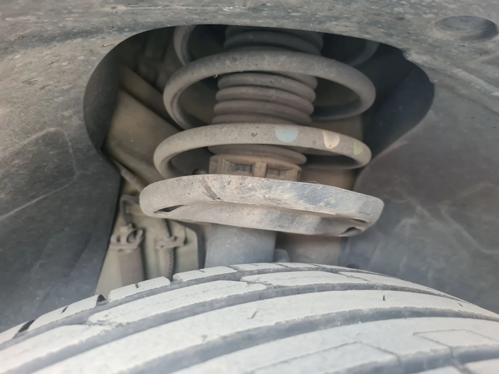 Foto de AMORTIGUADOR DELANTERO DERECHO CITROEN C3