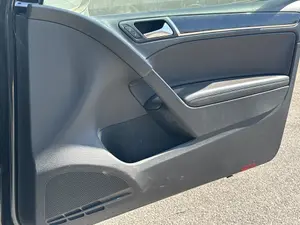 Foto de GUARNECIDO PUERTA DELANTERA DERECHA VOLKSWAGEN GOLF VI (5K1)(10.2008)