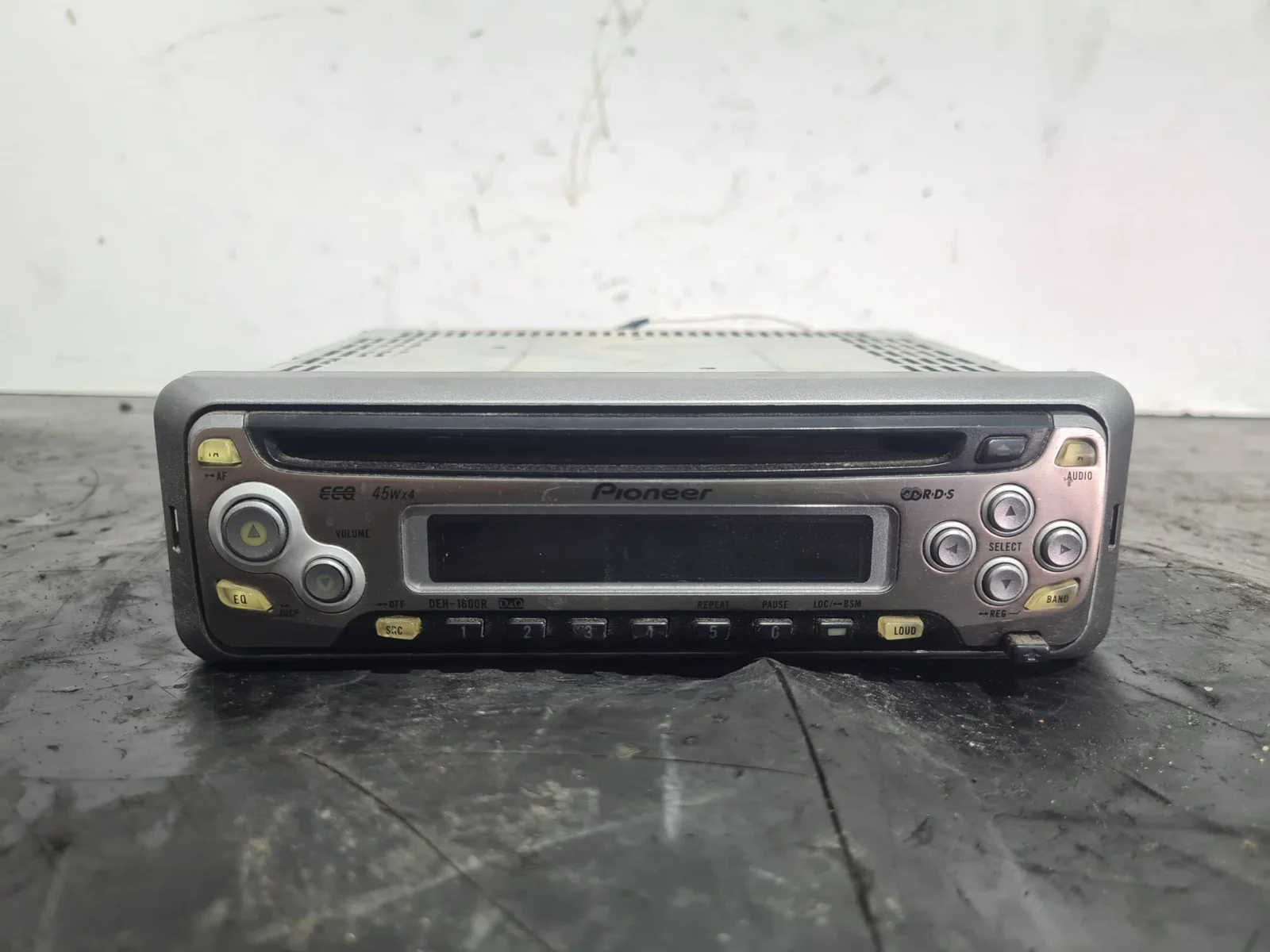 Foto de SISTEMA AUDIO / RADIO CD SIN MARCA SIN MODELO