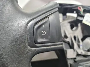 Foto de VOLANTE RENAULT LATITUDE referencia 6074098 foto 4