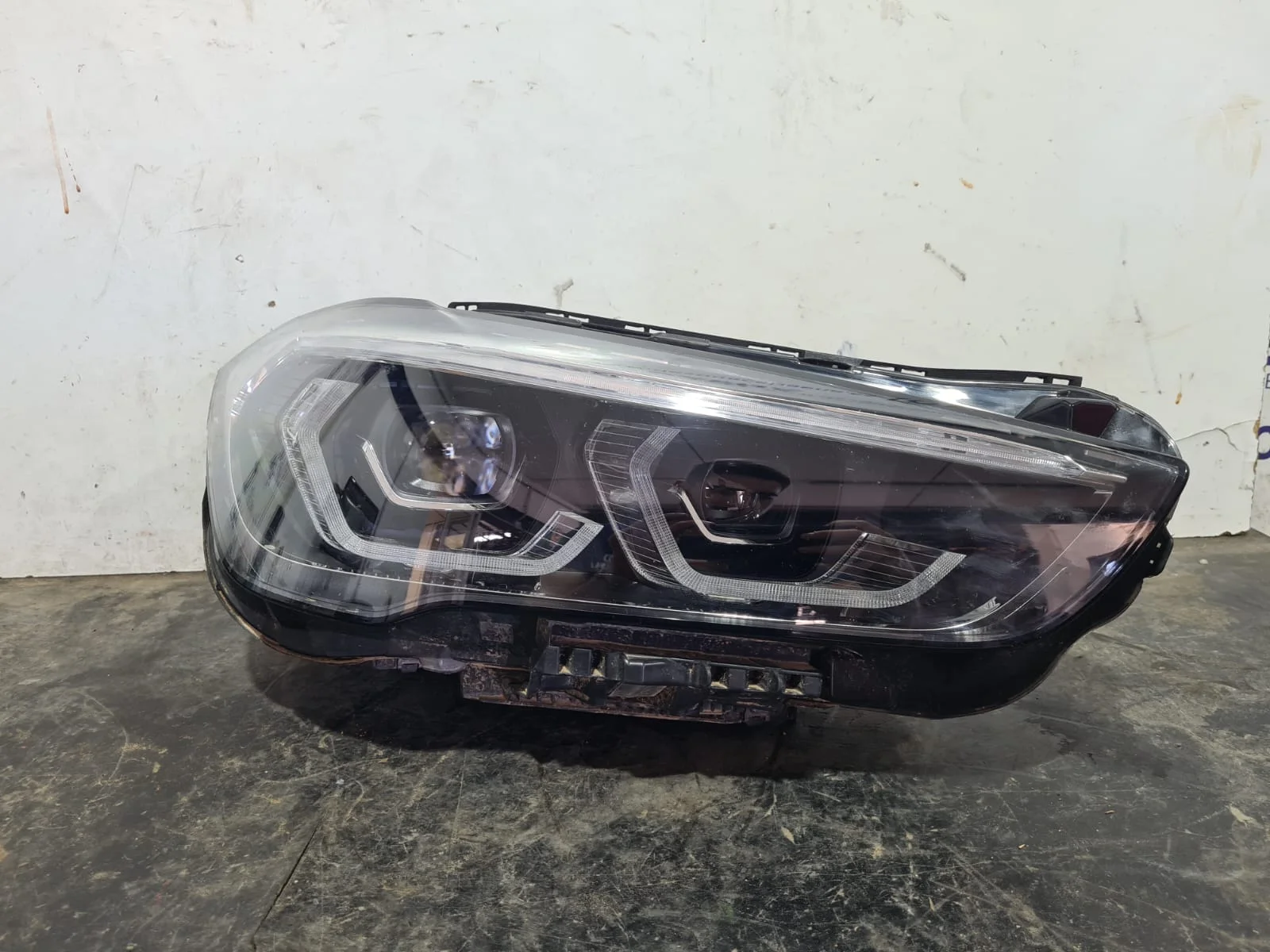 Foto de FARO DERECHO BMW SERIE X1 (F48) referencia 901560862
