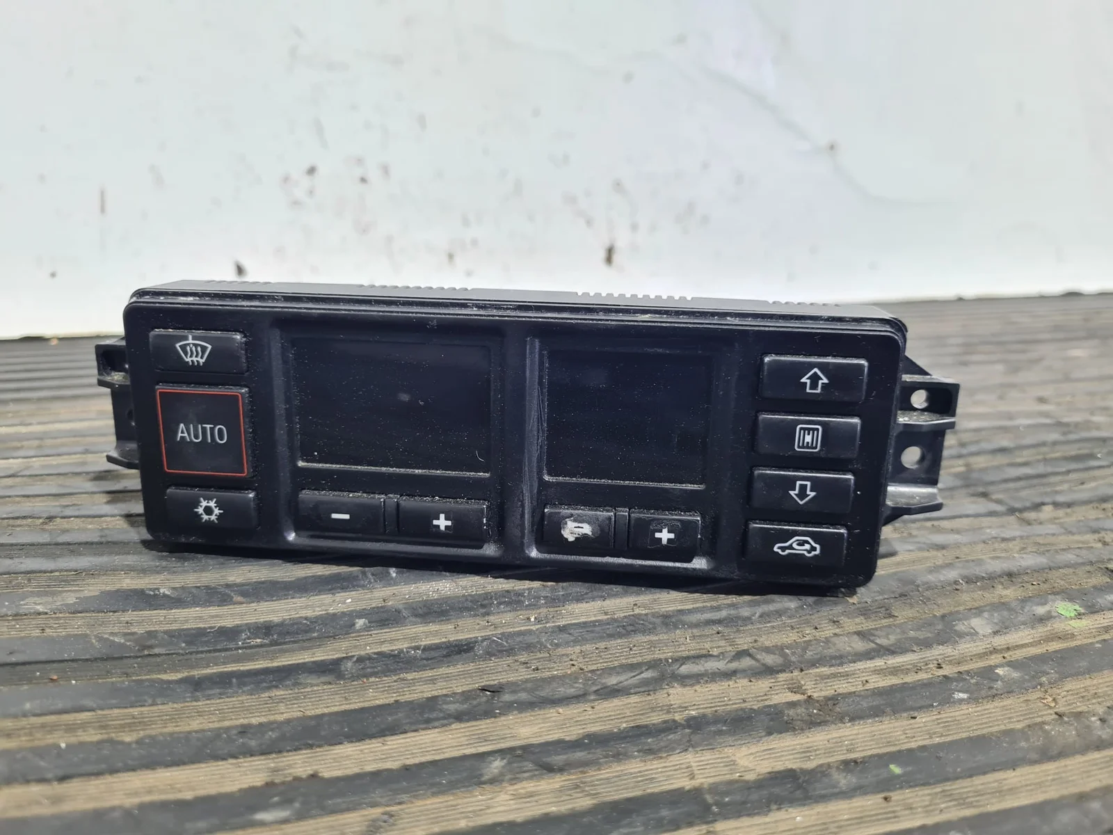 Foto de MANDO CLIMATIZADOR AUDI A3 (8L) referencia 8L0820043D