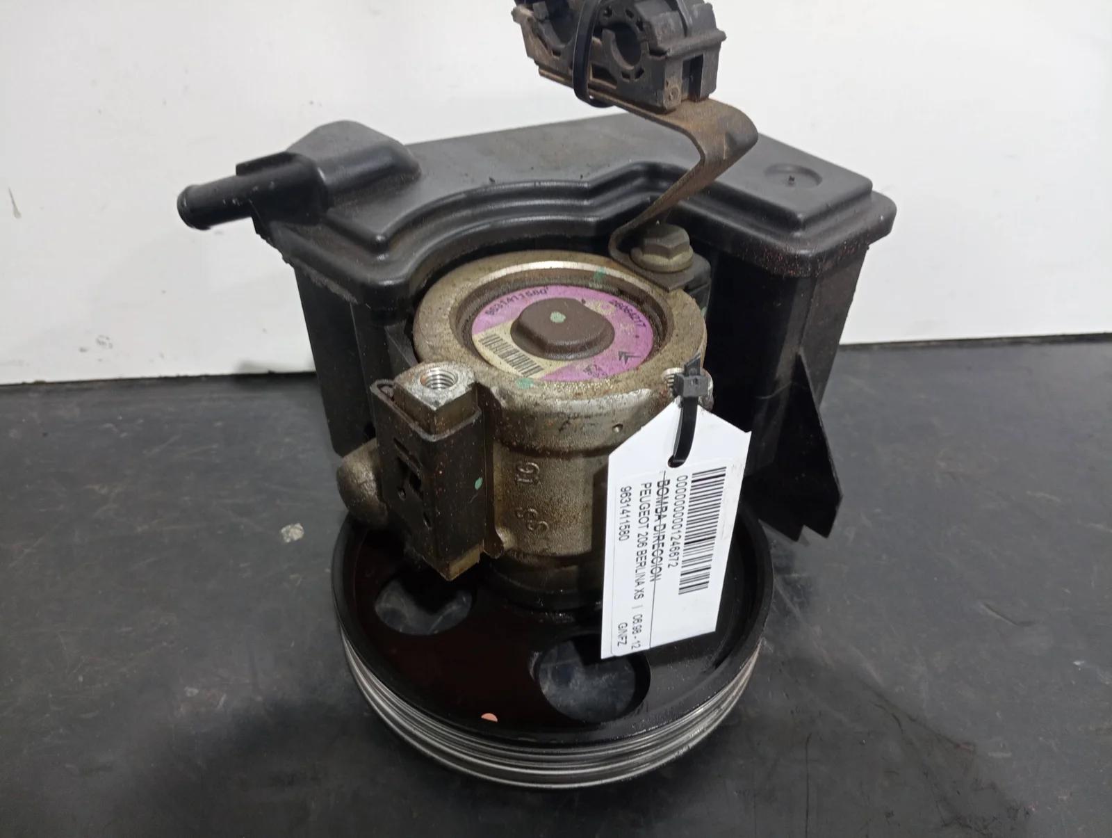 Foto de BOMBA DIRECCION PEUGEOT 206 referencia 9631411580