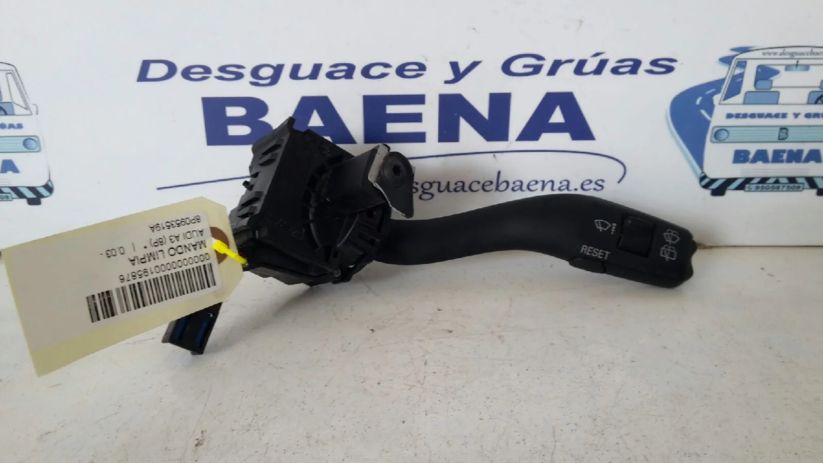 Foto de MANDO LIMPIA SIN MARCA SIN MODELO referencia 8P0953519A