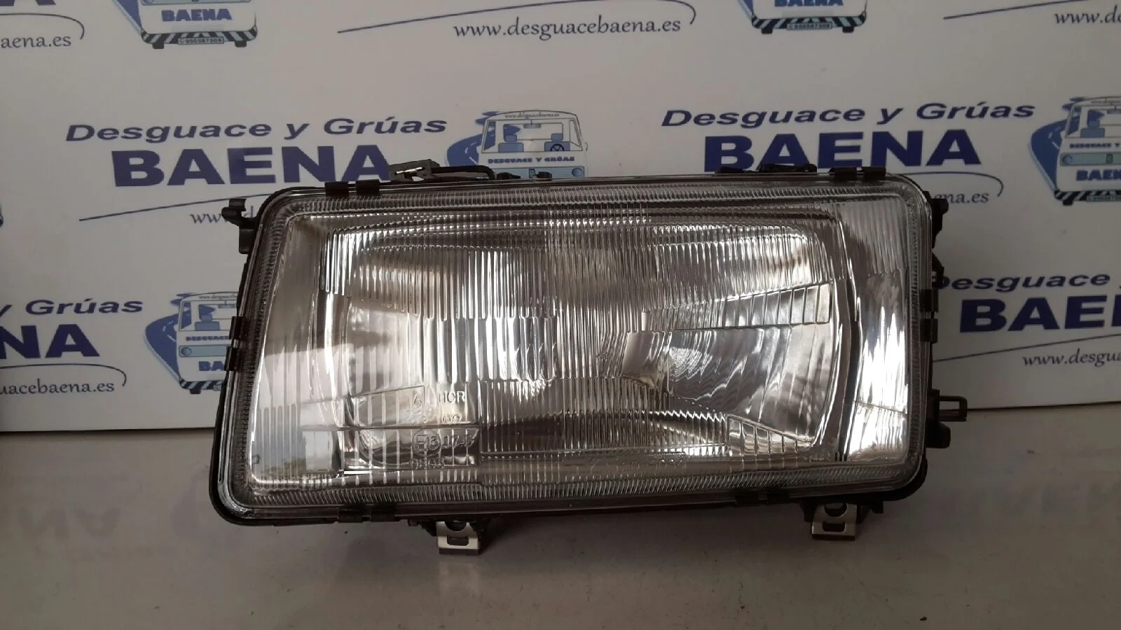 Foto de FARO IZQUIERDO SIN MARCA SIN MODELO