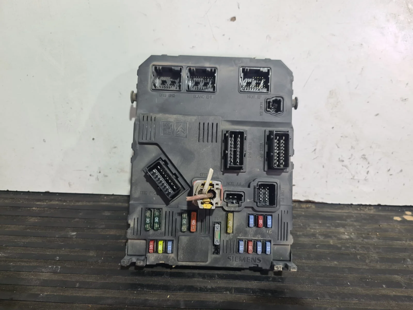 Foto de CAJA RELES / FUSIBLES CITROEN XSARA PICASSO referencia 9652474680