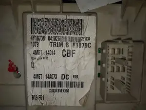 Foto de CAJA RELES / FUSIBLES SIN MARCA SIN MODELO referencia 4M5T14014 foto 2