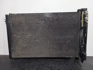Foto de CONDENSADOR / RADIADOR AIRE ACONDICIONADO BMW SERIE 3 BERLINA (E90) referencia 693004003 foto 2