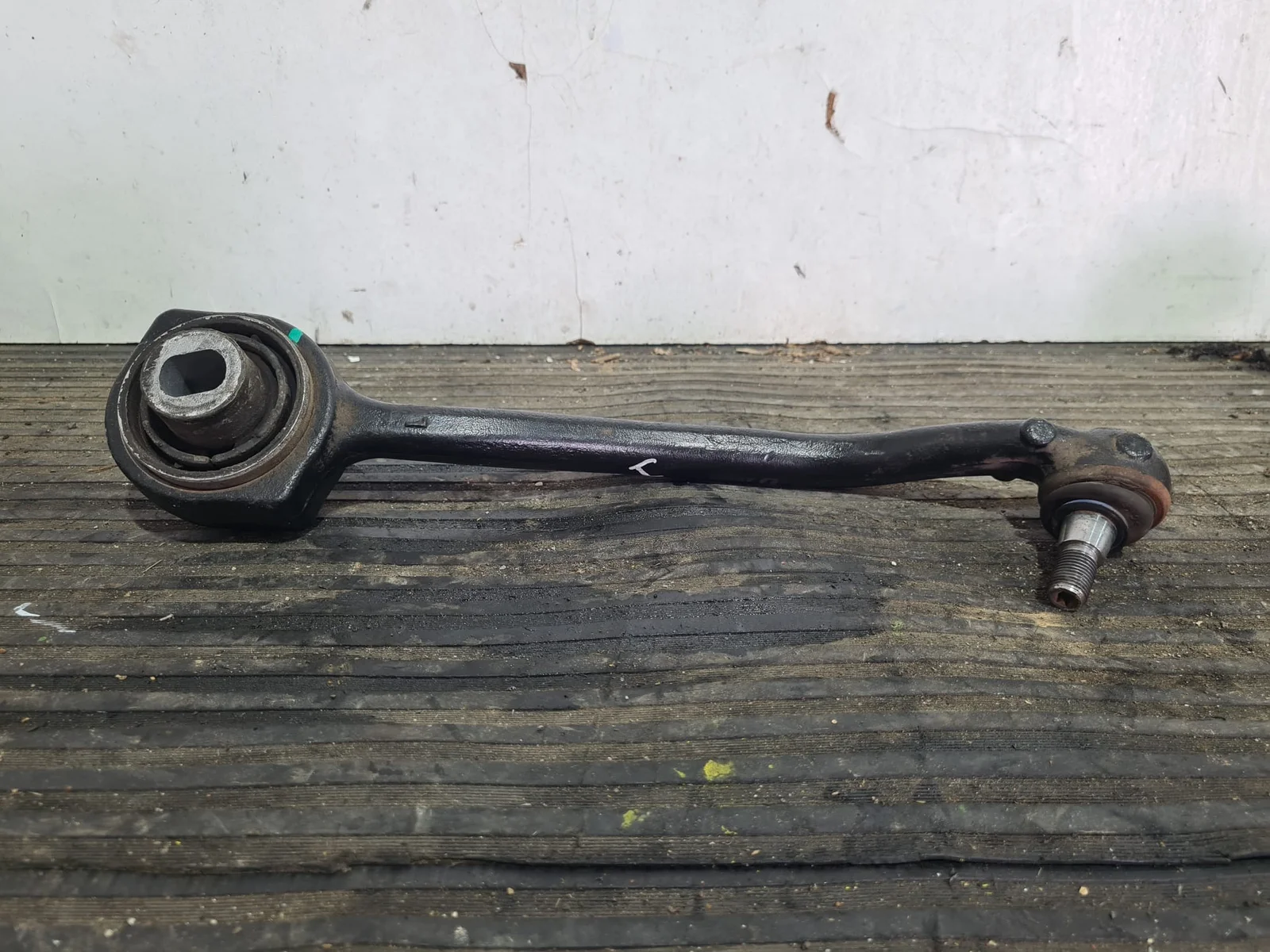 Foto de BRAZO SUSPENSION DELANTERO IZQUIERDO MERCEDES-BENZ CLASE C (BM 203) BERLINA referencia 4K14H
