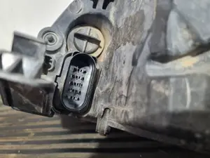 Foto de FARO DERECHO FORD FOCUS BERLINA (CAP) referencia 8M5113W029CE foto 5