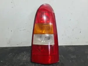 Foto de PILOTO TRASERO DERECHO OPEL ASTRA G CARAVAN referencia 393204