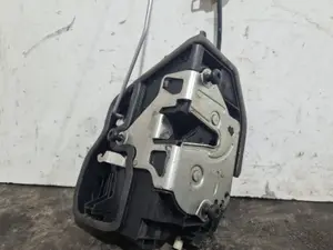 Foto de CERRADURA PUERTA DELANTERA DERECHA BMW SERIE 5 BERLINA (E60) referencia 716074 foto 2