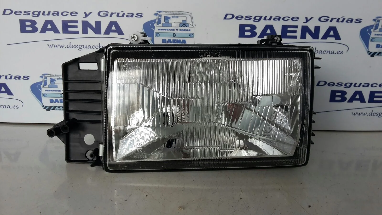 Foto de FARO IZQUIERDO SIN MARCA SIN MODELO