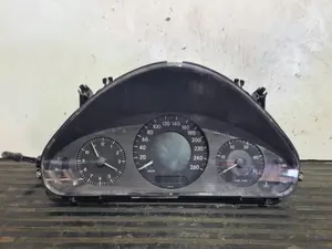 Foto de CUADRO INSTRUMENTOS MERCEDES-BENZ CLASE E (BM 211) BERLINA referencia A2115406048