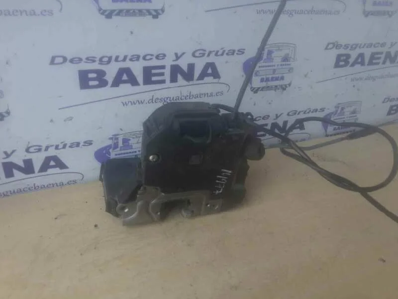 Foto de CERRADURA PUERTA DELANTERA DERECHA MERCEDES-BENZ CLASE E (BM 211) BERLINA