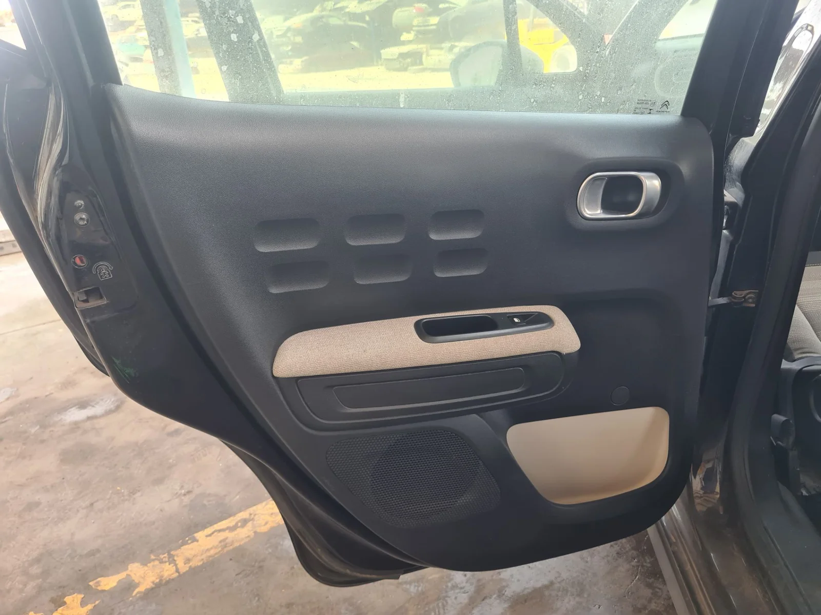 Foto de GUARNECIDO PUERTA TRASERA IZQUIERDA CITROEN C3