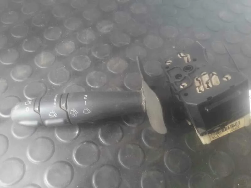 Foto de MANDO LIMPIA SIN MARCA SIN MODELO referencia 37002A