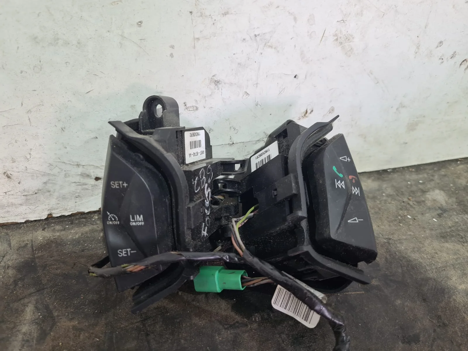 Foto de MANDO VOLANTE FORD C-MAX (CB3)(2007) referencia AM5T9E740AA