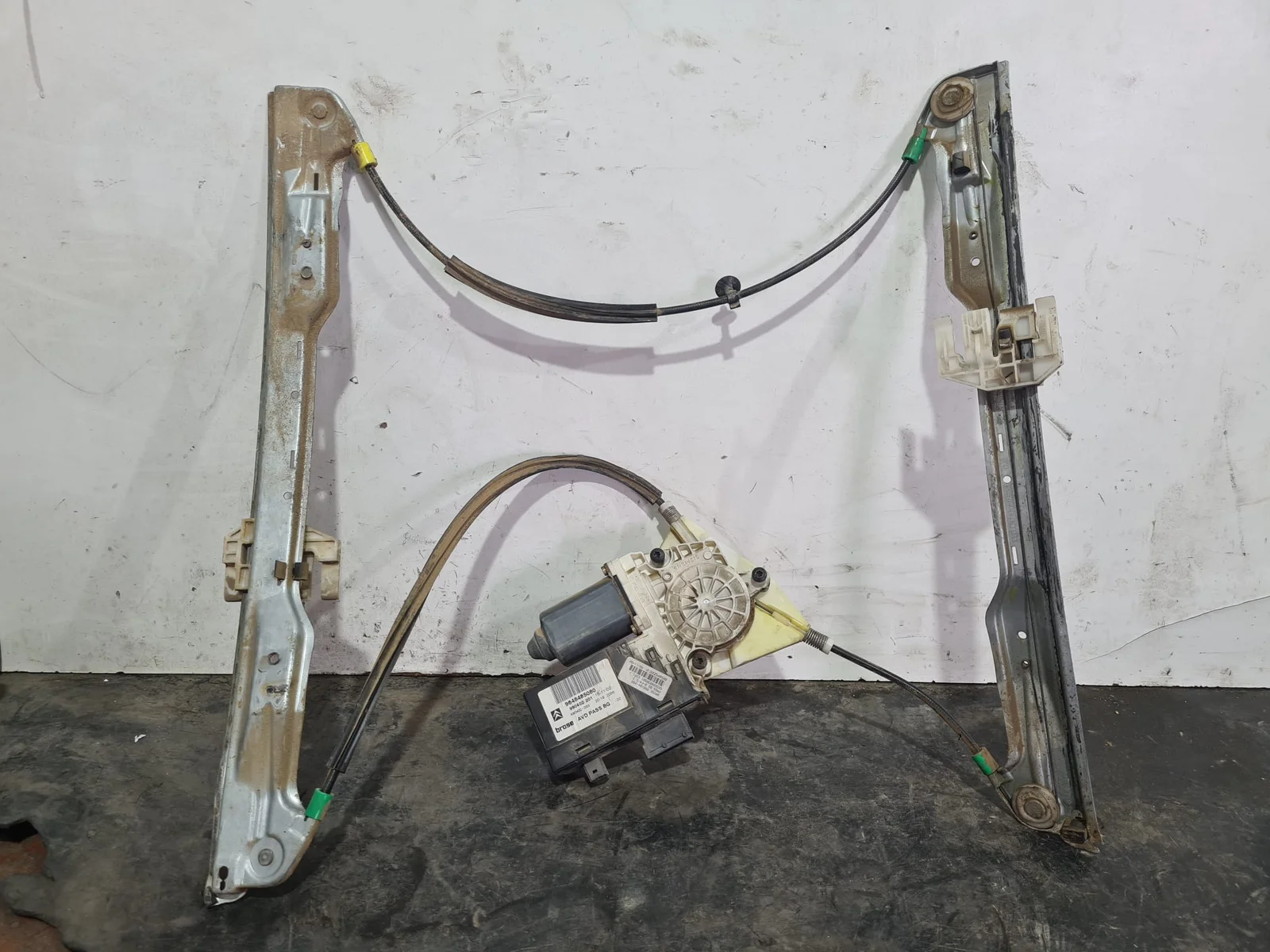 Foto de ELEVALUNAS DELANTERO DERECHO CITROEN C5 BERLINA referencia 9648485080